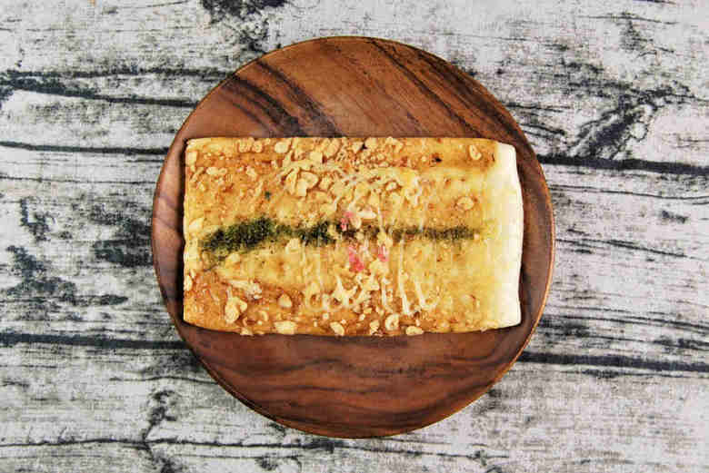 ローソンの人気パン「悪魔のパン（お好み焼き味）」の実物画像02