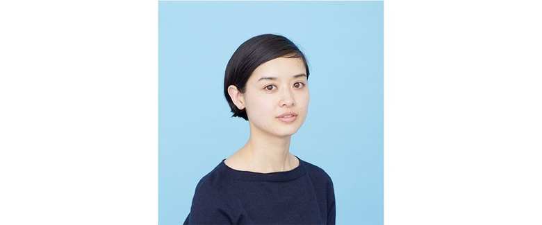 ヘアメイクアップアーティスト。熊本県出身。サロンワーク、アシスタントを経て2006年に独立、雑誌や広告、CMなどを中心に幅広く活躍している。著作に『TODAY’S MAKE -UP ── 今日のメイクは？ ── 』がある。
取材・文／小熊歩果　