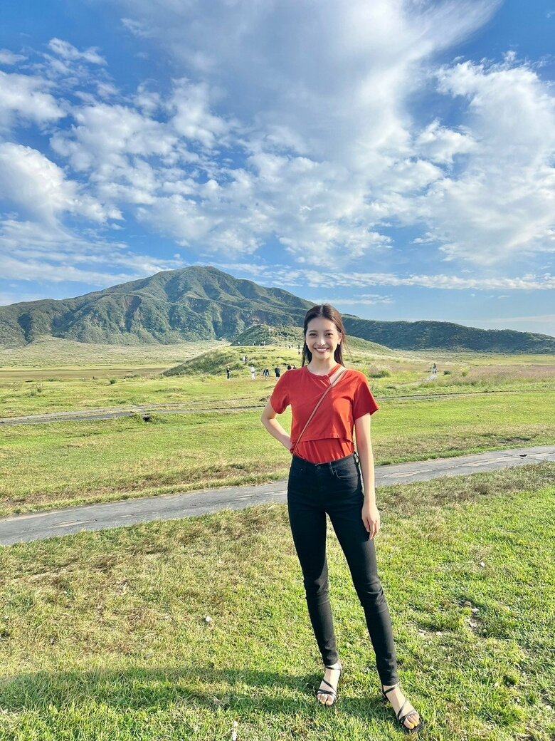 阿蘇山をバックに