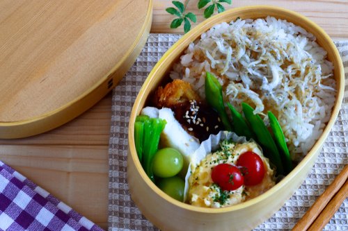 ライター：田村みのり
会社員（人事・経理）を経てフリーライターに。年金組合の破たんで数百万円を失った経験から、分散投資の重要性を痛感。その後、教育資金・老後資金を貯めるために投資信託や株、純金積立などさまざまな財テクに挑戦してきた実績を持つ。女性誌やwebでマネーや教育、生活情報記事などを執筆。高校生、大学生の2児の母。