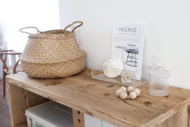 洗濯物をまとめたかごの例