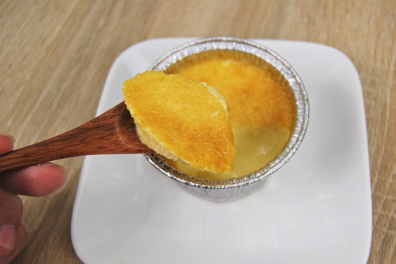 ファミマの低カロリースイーツ焦がしプリンの実物画像05