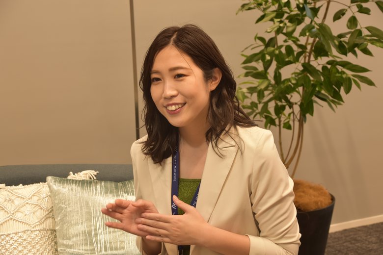 「匿名で相談できるからこそデリケートな悩みも打ち明けられる関係性になれる」と語る岸畑さん