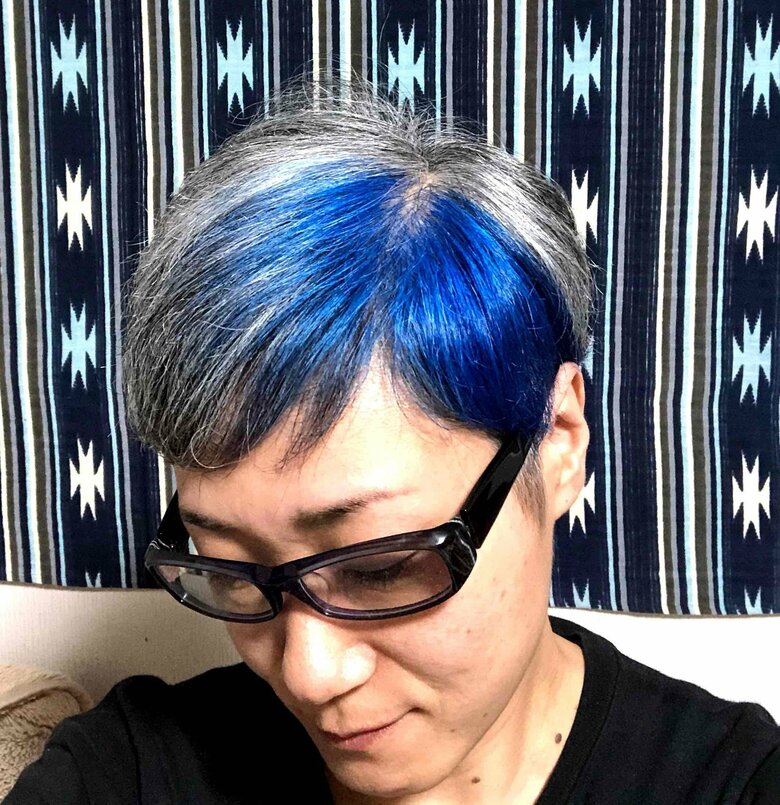 ブルーを入れて