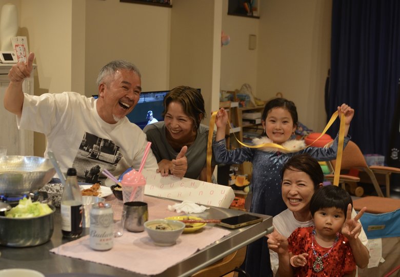 つまみ枝豆さん・江口ともみさんご夫妻と西方さんのお子さん