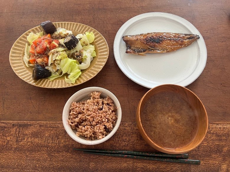 井上さんのひとり暮らしの食卓