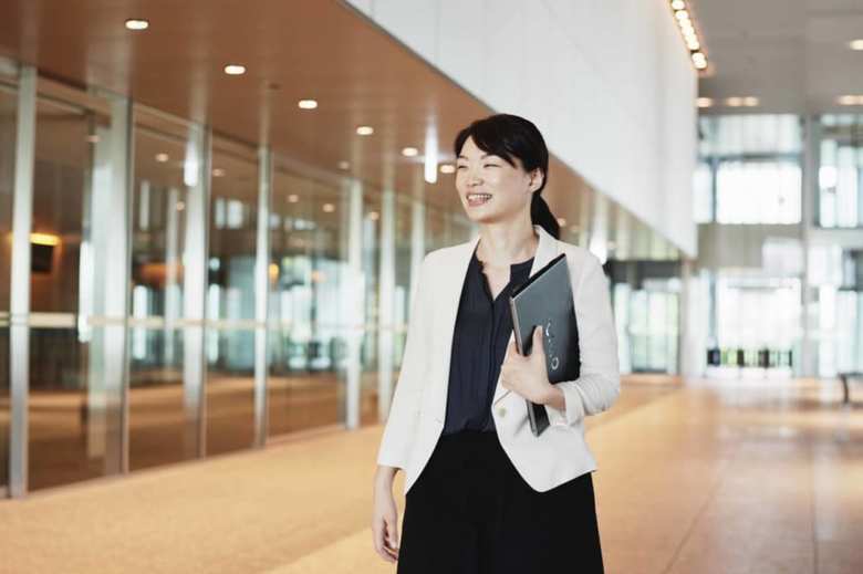 普段から社員とのコミュニケーションを積極的に取り、困りごとや要望の吸い上げに尽力する竹田さん。