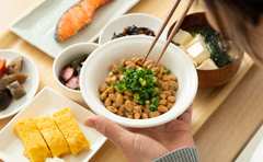 冷凍した納豆は使い勝手抜群！ アイス＆餃子にINする“納豆活用レシピ”