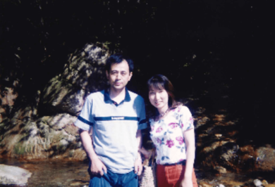 世界の山ちゃん」創業者が急逝。元教師で専業主婦だった妻が後継者への