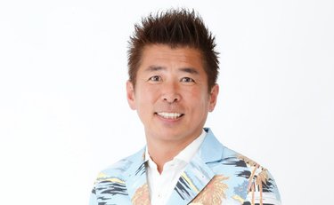 還暦の勝俣州和 いまだガラケー愛用の真相「スマホを持ったら確実に減ってしまうことがある」