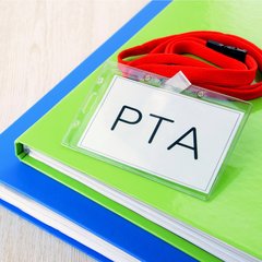 PTA役員〝謎の係〟は人数合わせのため?!  ママたちの「それって必要？」の声