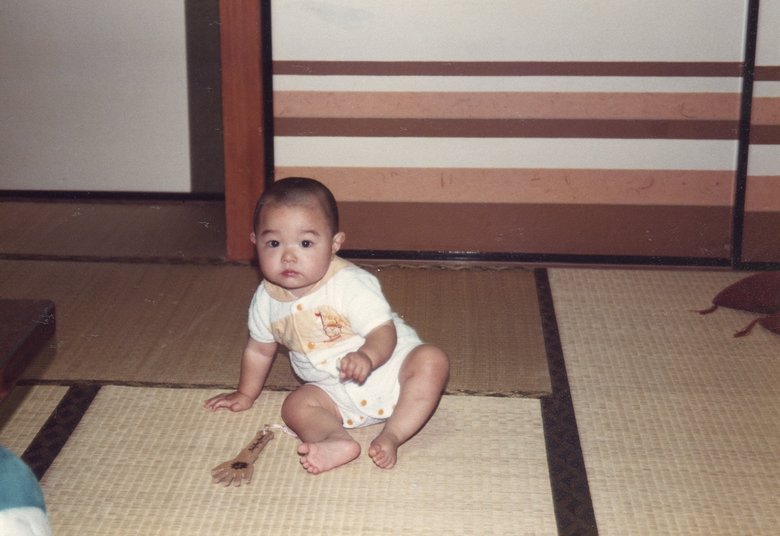 赤ちゃんのころの内山信二さん