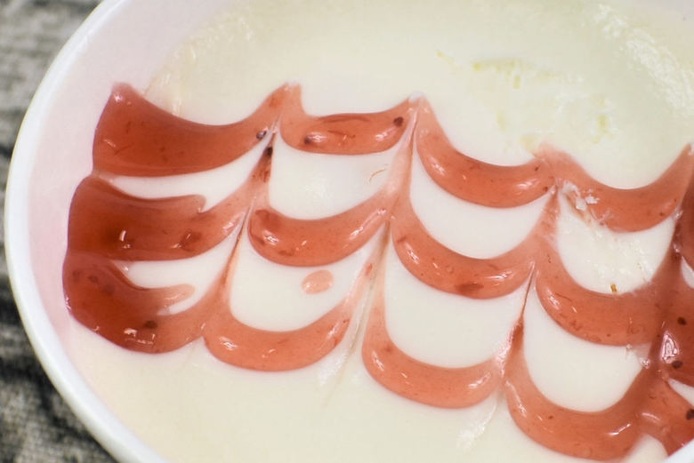 ローソン人気スイーツ「シルフォン－シルクミルクシフォン－」の実物画像