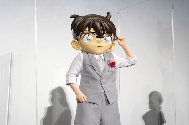 この日のコナンくんはブライダルルックで
