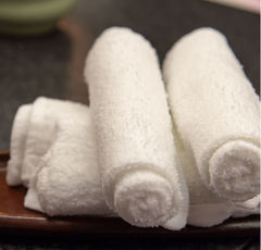 おしぼりで顔を拭くのはマナー違反じゃない！に歓喜も、やっぱり不快の声はなぜ