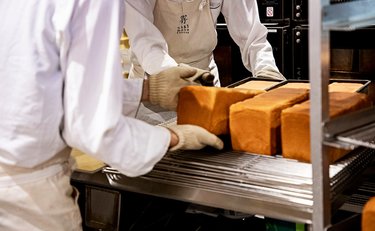 「2斤1000円」高級食パンの「こだわり製法」具体的には何が違うのか【専門店を見学させてもらった】