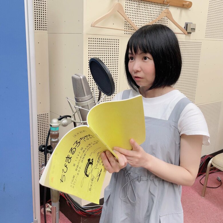 超貴重！『ちびまる子ちゃん』のアフレコ中の菊池こころさん「まるちゃんそっくり！」