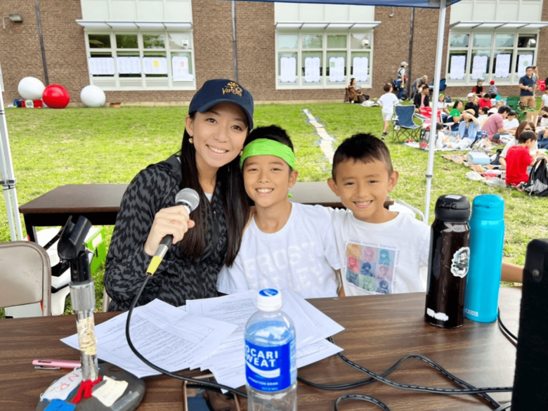 土曜日の日本人学校の運動会にて。週末はアイスホッケーの試合もあるとか
