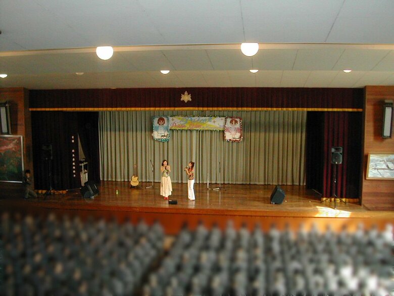 2003年10月、川越刑務所でコンサートをしたときの様子