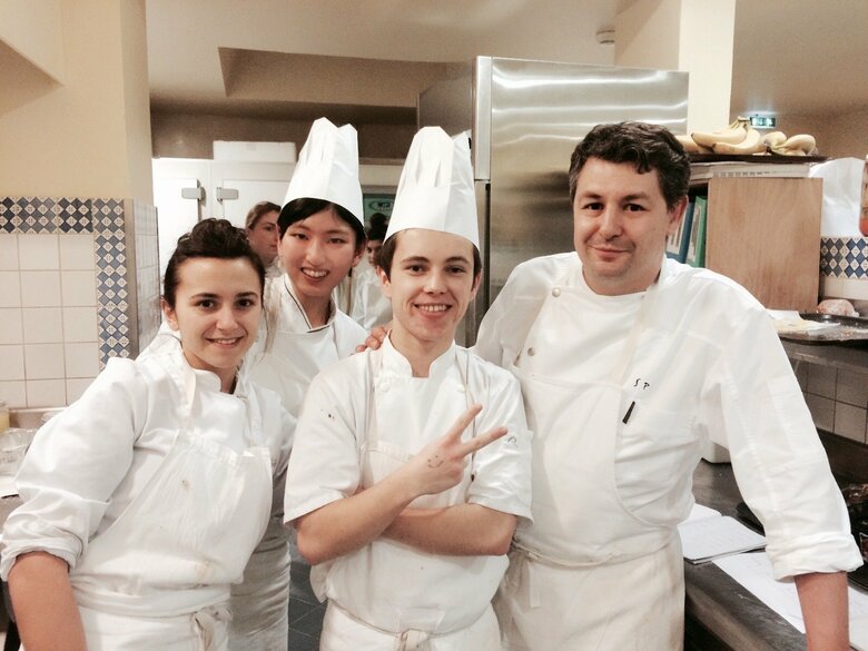 フランスで研修時代の土井さん