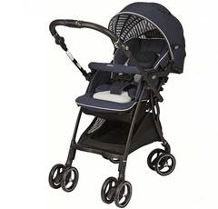 「すくすくッション設計」採用の新型ベビーカーで赤ちゃんの全身を優しく守る！