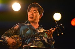 宮沢和史（57）「歌手活動を辞め休業した」理由と「ふたたび音楽の世界に帰ってきた」時の心境