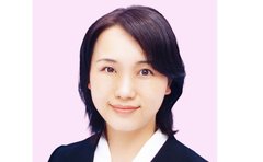 元祖「カリカリ梅」6代目社長は元タカラジェンヌ「腰かけじゃない！」と示した覚悟の9年間