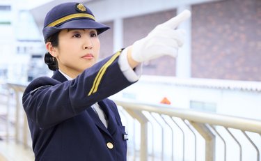 育休後に新幹線運転士の免許を取得 2児のママが40歳で新幹線運転士になるまで