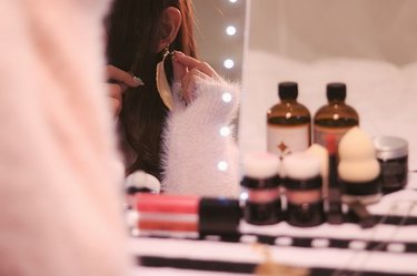 ママにおすすめ！一瞬で華やかさアップの万能アクセサリー