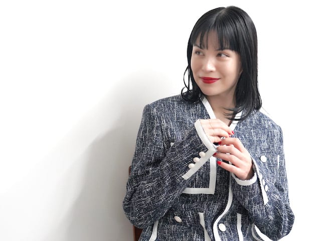 仕事は生活があってこそのもの、と語る紗羅マリーさん