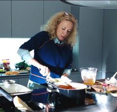 同じ夫に捨てられた元妻二人の共同生活!?「女の人生は訳ありほど価値があがる」