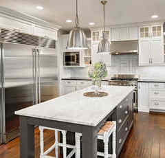 家族で料理が理想的！？夫婦が選ぶ夢のキッチンの形とは？