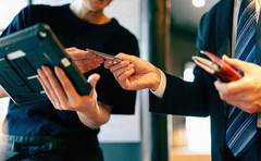 割り勘なのに…ポイント独占する人が陰で受けている辛辣な評価