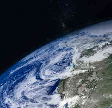 生命の起源解明も!? 着陸成功の裏にある「はやぶさ2」の壮大なミッション