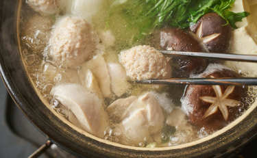 「あの即席めんでも!?」企業公式の鍋レシピ「NO.1は飯テロ級ですね」