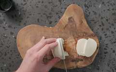 伊達みきおさんが「うま～い！」知られざる“チーズの本当に美味しい食べ方”