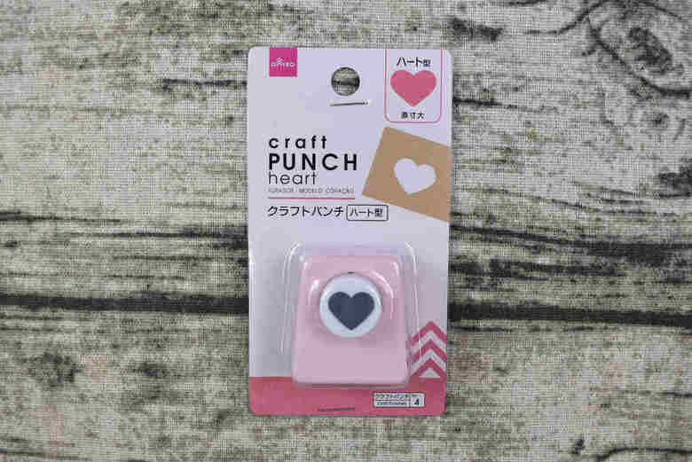 ダイソーの人気文房具クラフトパンチ (ハート型)の実物画像