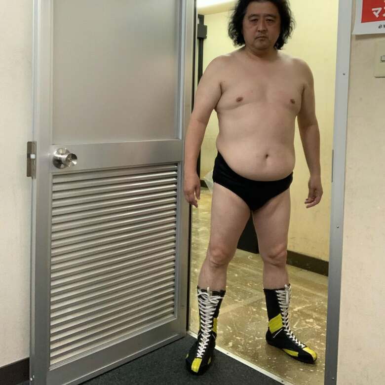 鍛えられた⁉肉体をキープしている小力さん