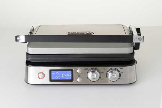 ▲設定温度が確認できるデジタルディスプレイや、10秒～90分のタイマー機能も搭載