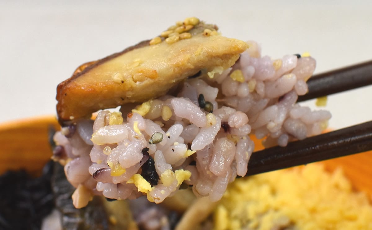 ナチュラルローソンのおすすめお弁当「金華さばのわっぱ風弁」のアップ画像