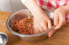 3児のママ・小倉優子さんが夜1人で楽しむ“絶品おつまみ”の中身は…