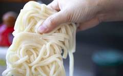 冷凍うどんに漬物!?劇的に美味しい簡単レシピ「忙しい日に救われる気持ち」