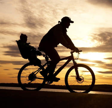 "暴走自転車"の事故を防げ！子どもの送迎で気をつけたい安全な自転車の乗り方