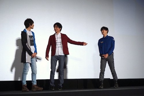 「かっこいい！」と井上さんを迎え入れる平田さん