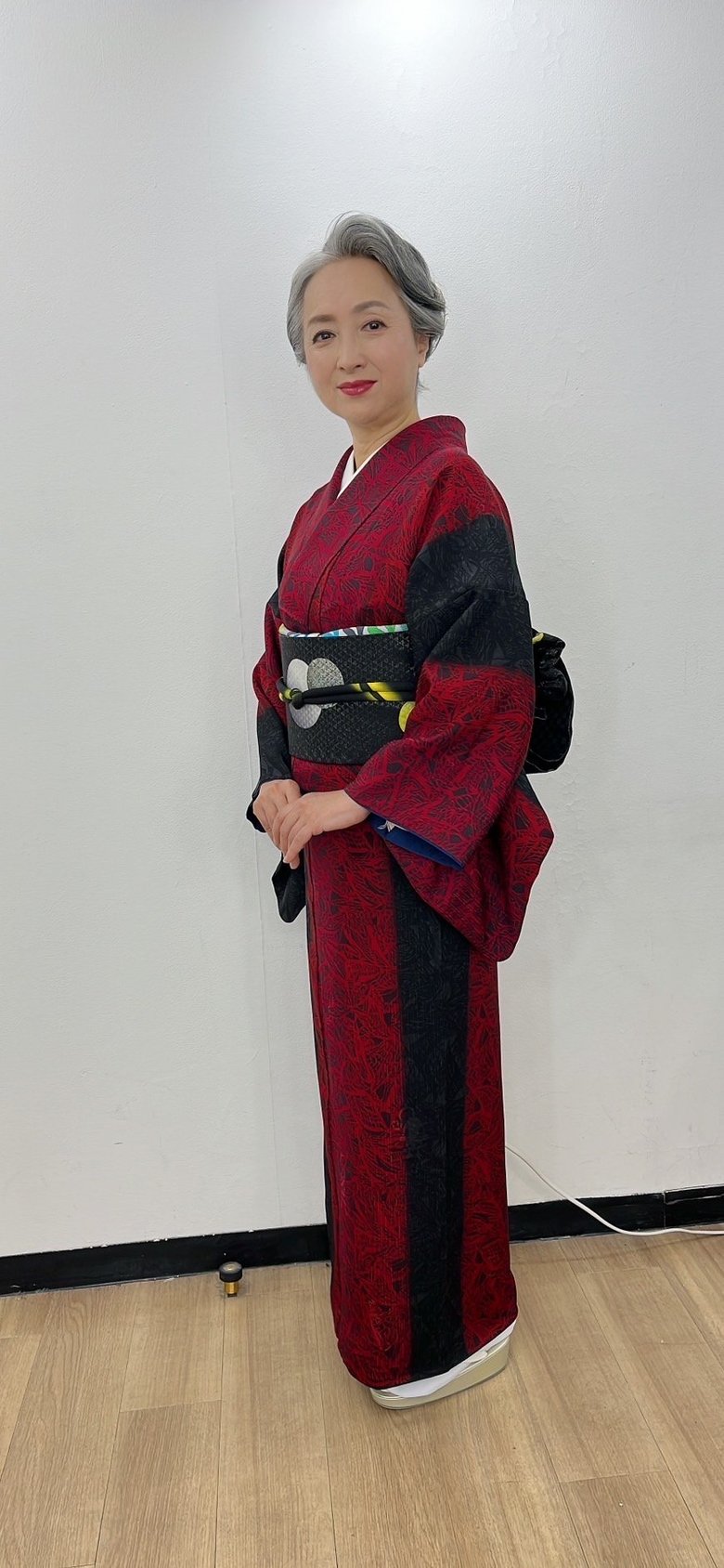 仕立ておろしの真っ赤な着物