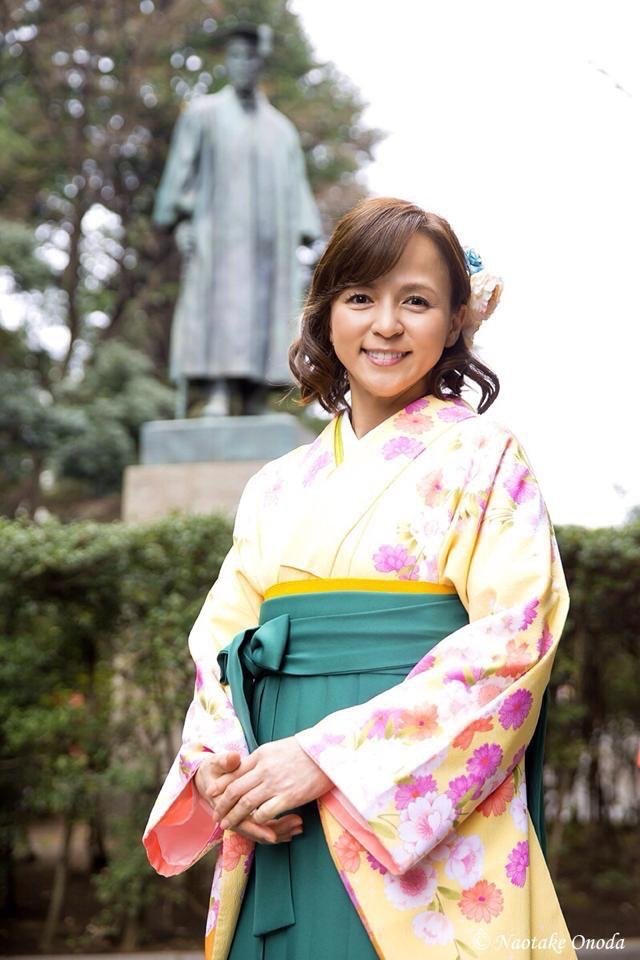 卒業式のときに大隈重信銅像前で