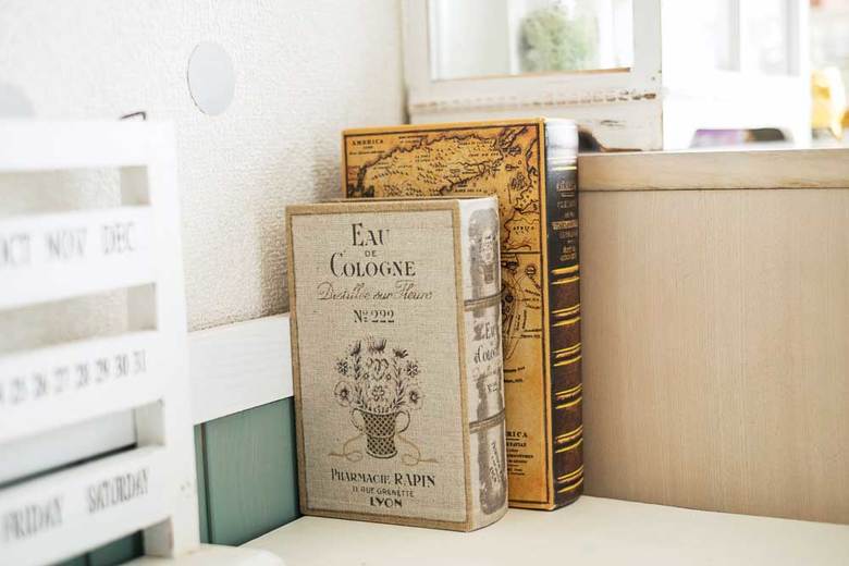 ▲（手前）ブックボックス S（KSH-YM830-R）（奥）ブックボックス M（KCP007-map）各925 円（ともに税抜）