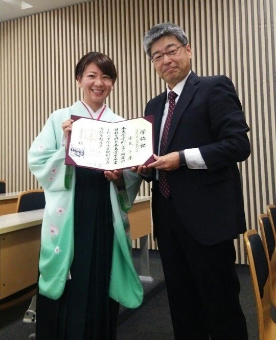 早稲田大学の卒業式での赤見さん