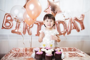 「正装参加」は当然…子どもの誕生日会〝およばれマナー〟がママたちを苦しめる