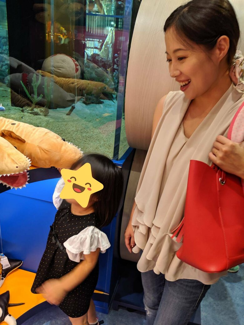 お子さんが3歳の頃に水族館にて